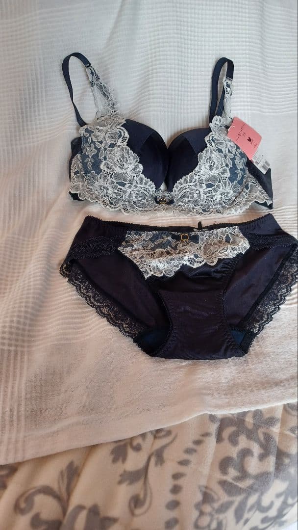 きよみんさん☆Wacoal PARFAGE 花柄 レース セット E70