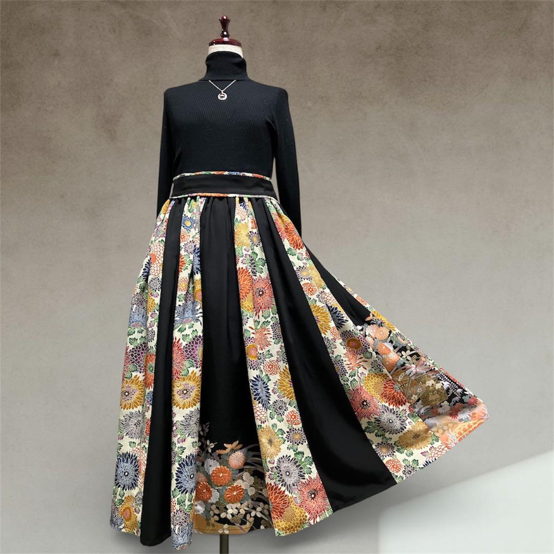 010❇︎黒留袖 小紋ギャザーたっぷり 菊模様スカート 腰リボン両脇ポケット付き