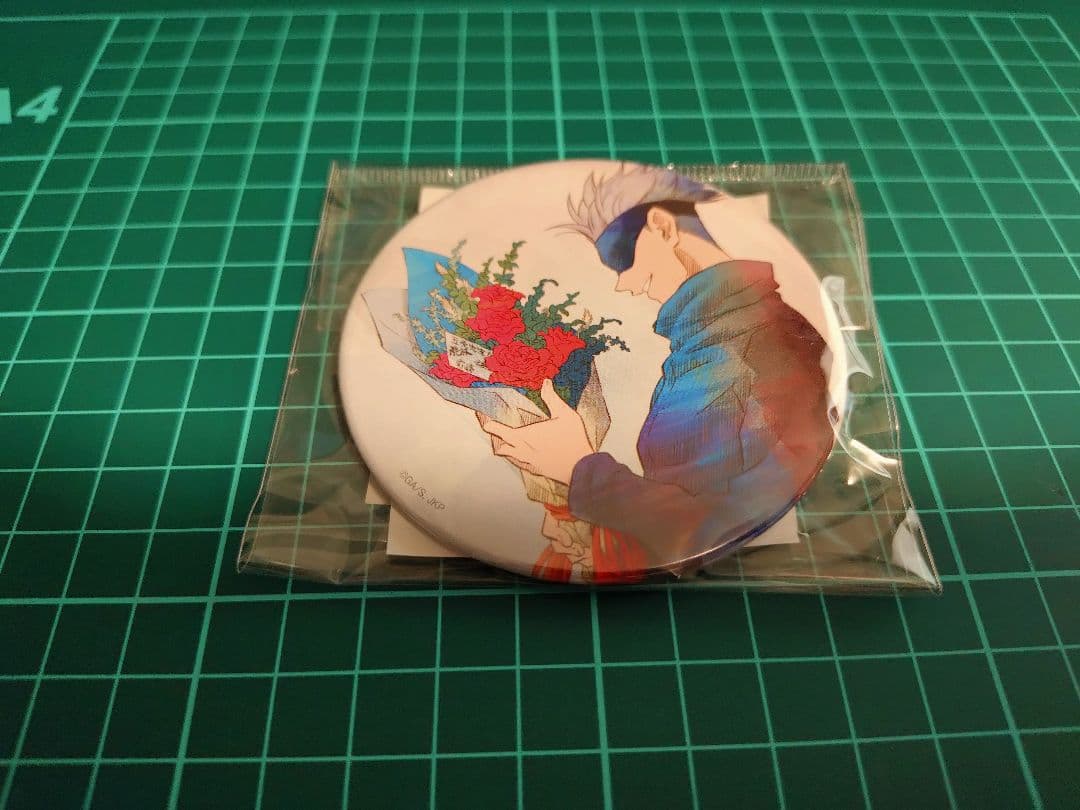 呪術廻戦 五条悟 バースデー缶バッジ2020 - メルカリ