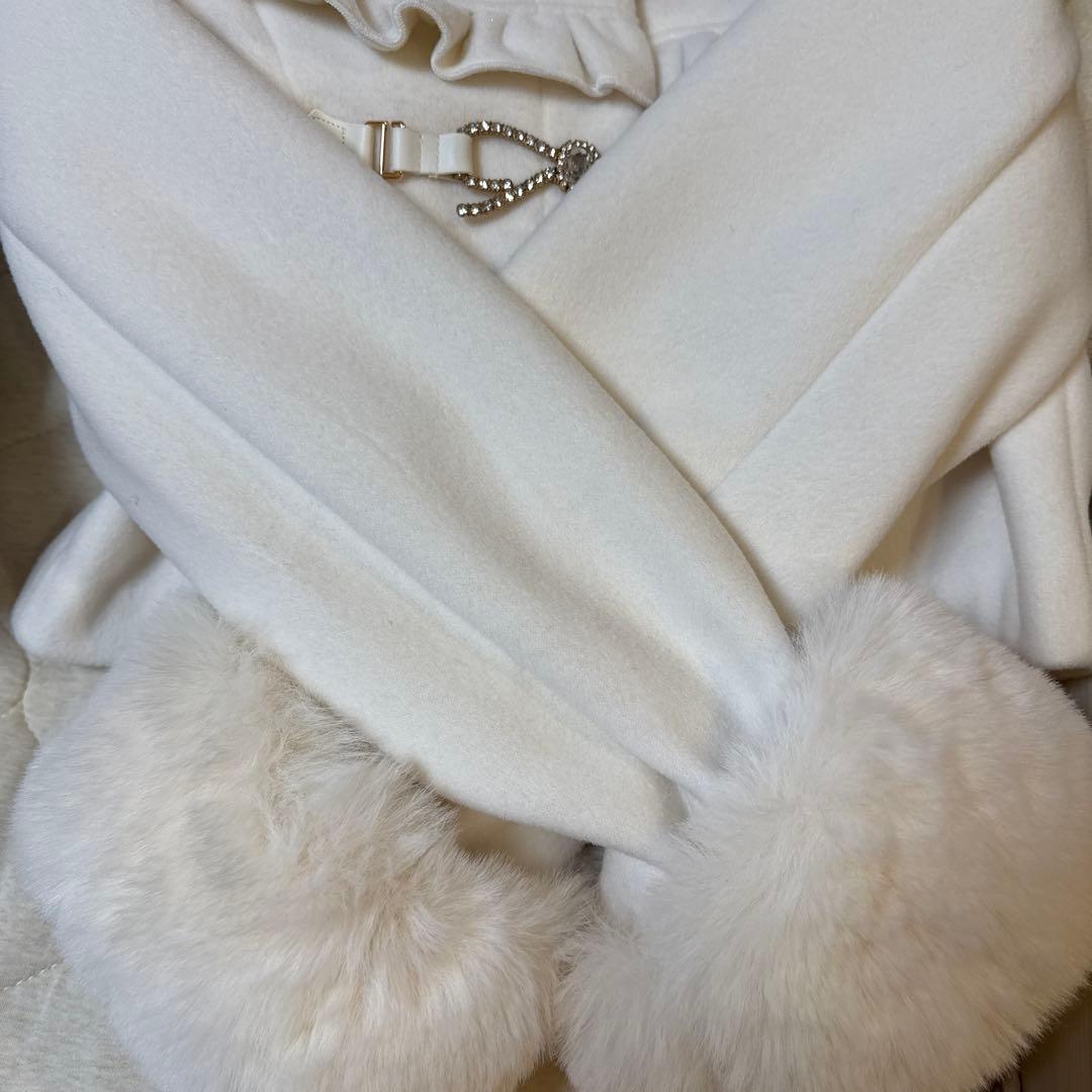 LIZLISA ビジューリボンショートフードコート ホワイト - メルカリ