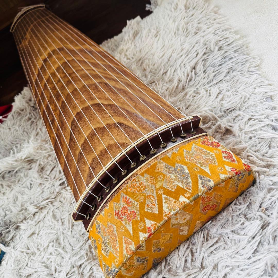 極上彩色★ひまわり　蒔絵　琴　13弦　すだれ彫　筝