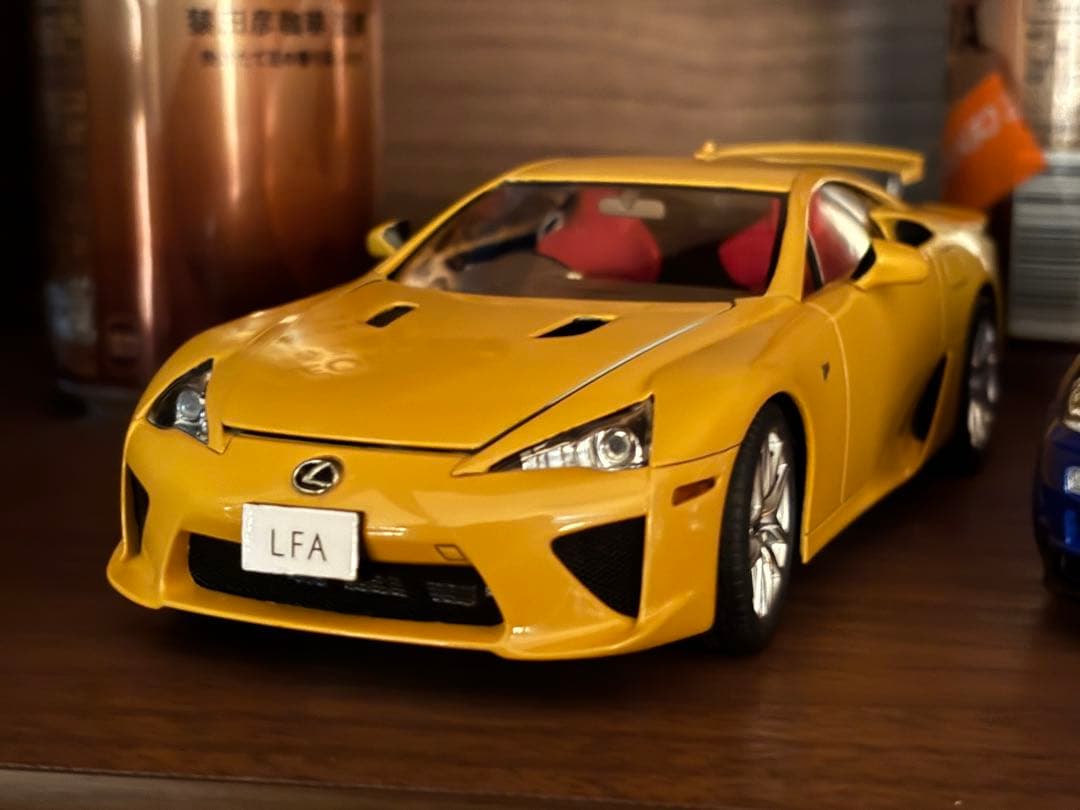 タミヤLexus LFA 1/24スケールモデル　イエローパールマイカ塗装完成品