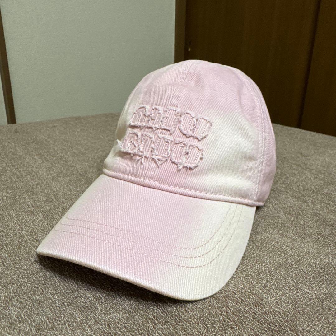 miu miu ピンク ベースボールキャップ