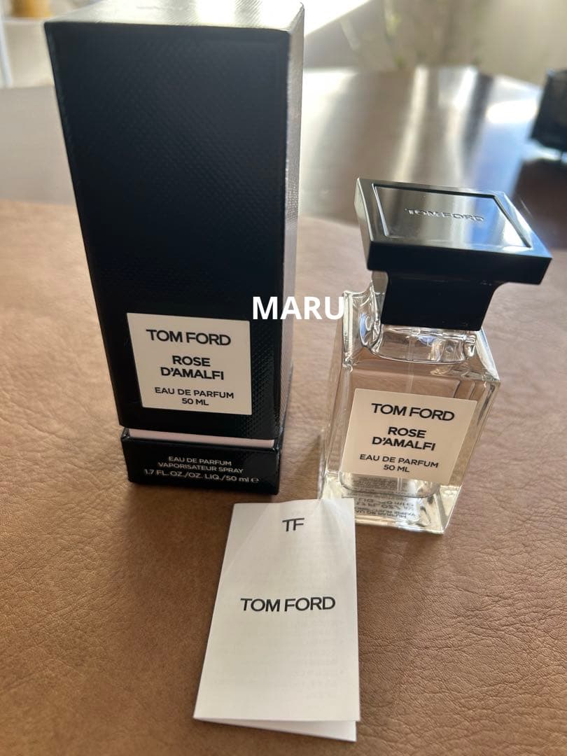 トムフォードビューティローズ ダマルフィオードパルファム スプレイ
