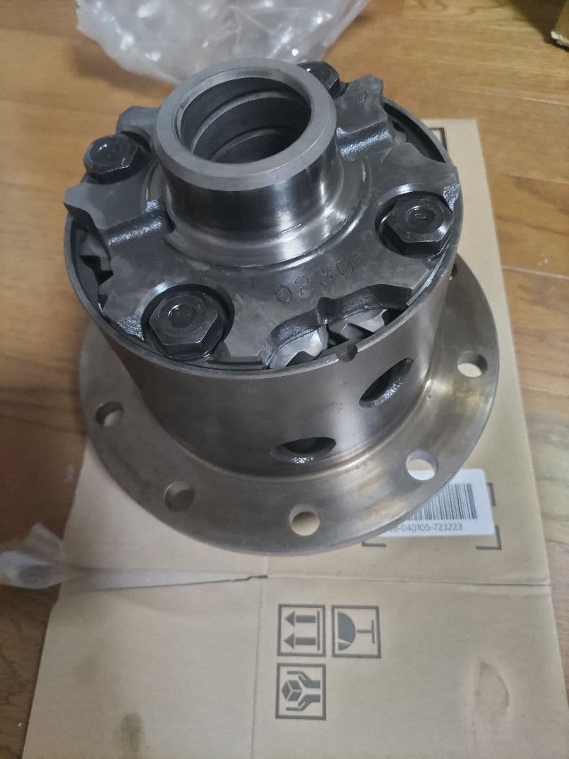 ZN6 純正トルセンデフ