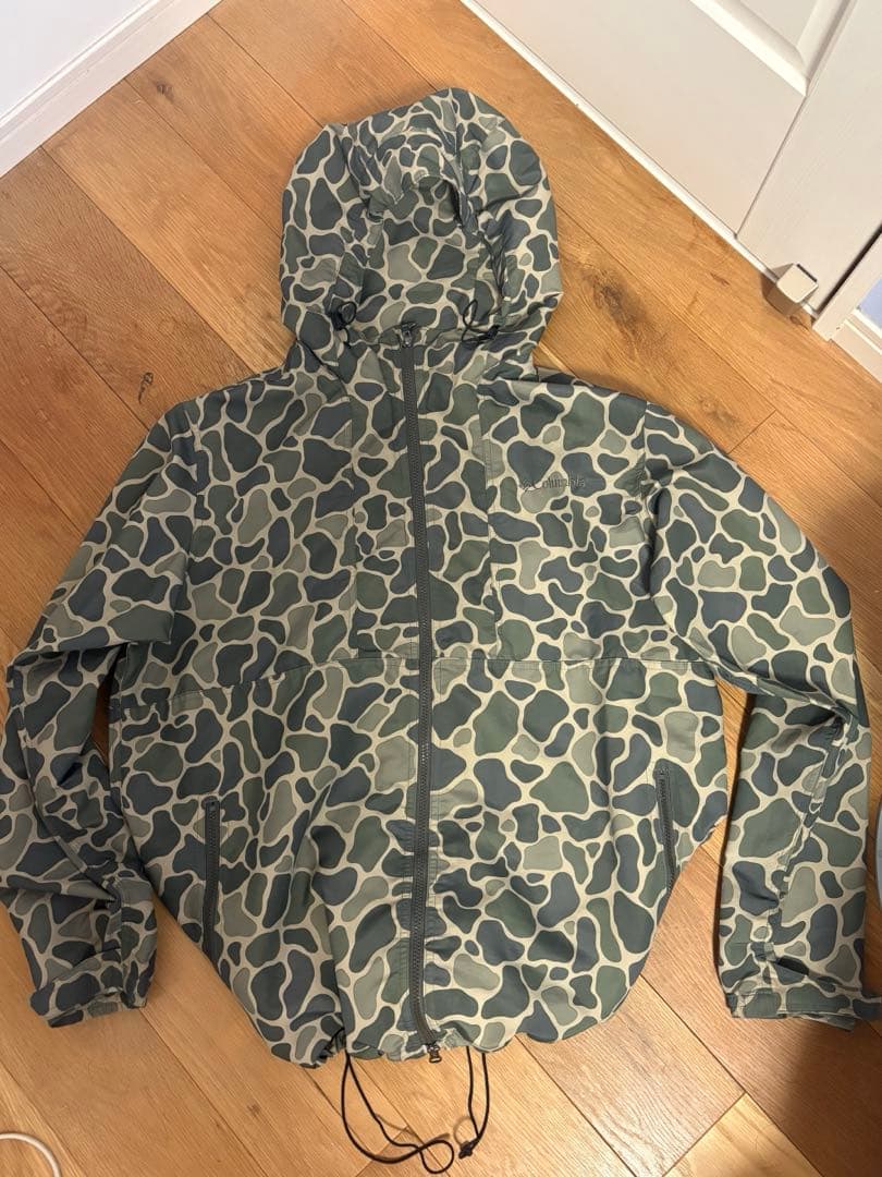 Columbia カモフラージュ マウンテンパーカー - メルカリ