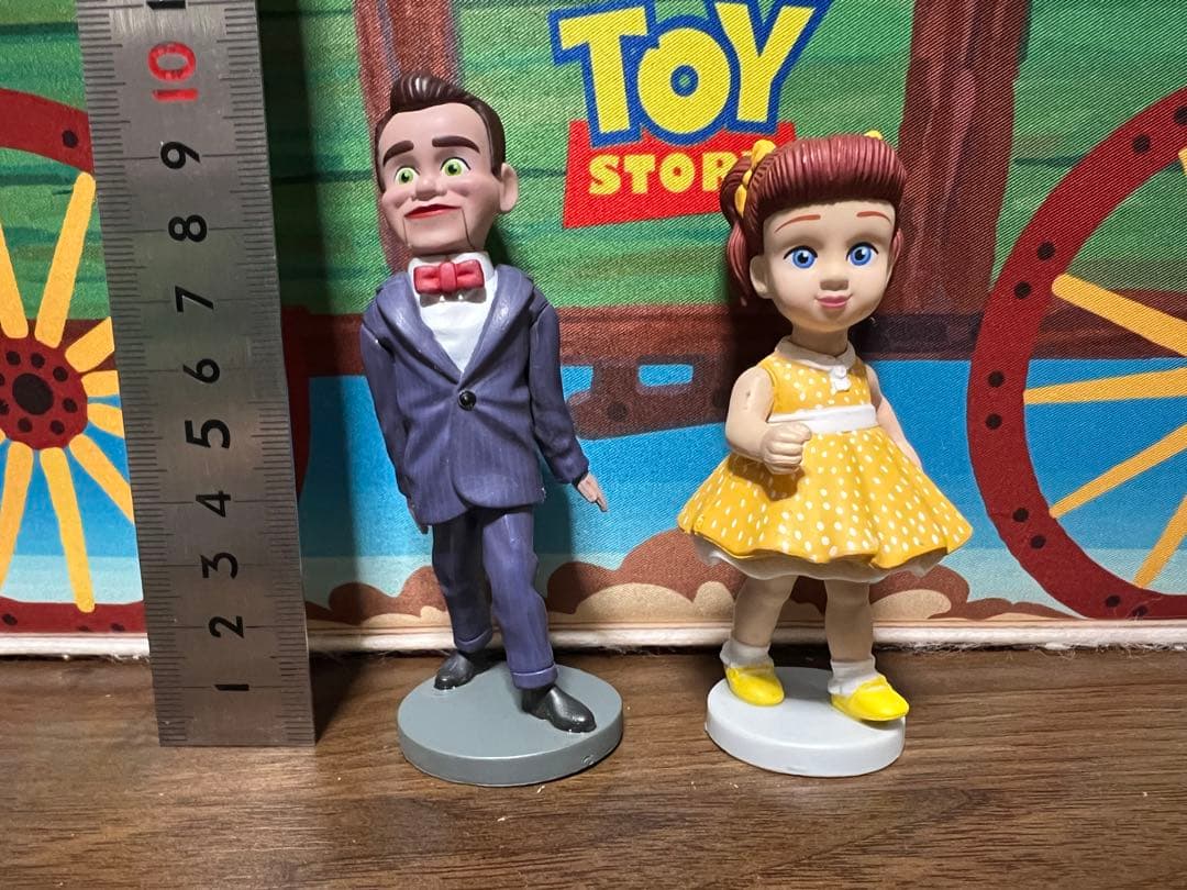 希少　ディズニー　トイストーリー　ベンソン　ギャビーギャビー　フィギュアセット