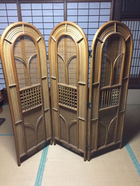 送料込み  藤ラタン オシャレ昭和レトロ3連パーテーション