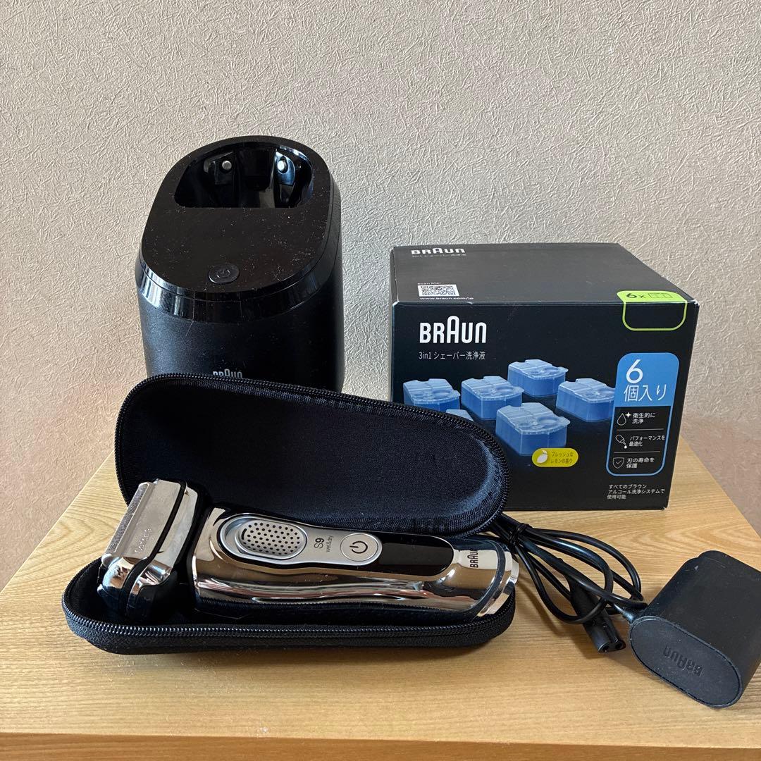 Braun シェーバーS9 wet&dry ➕洗浄液６個入り