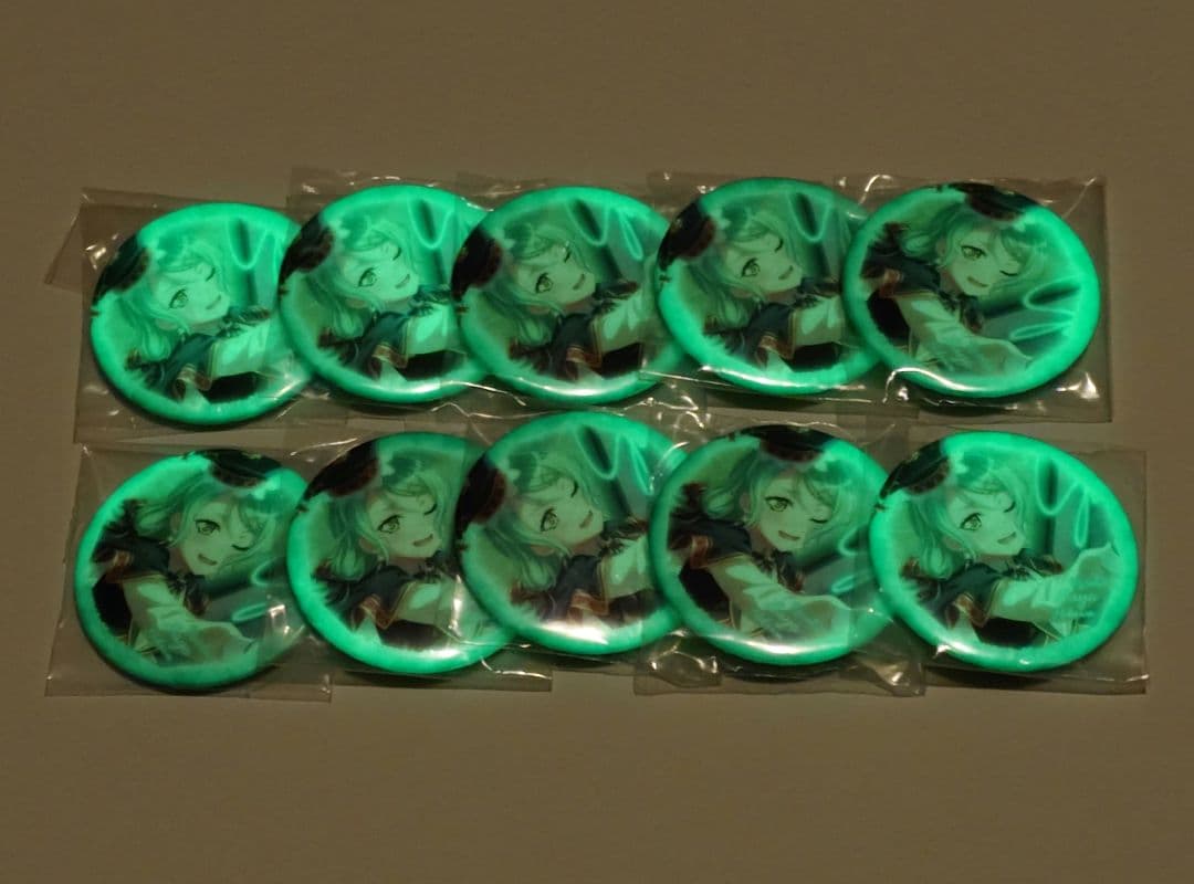 バンドリ 氷川紗夜 蓄光缶バッジ まとめ売り ② - メルカリ