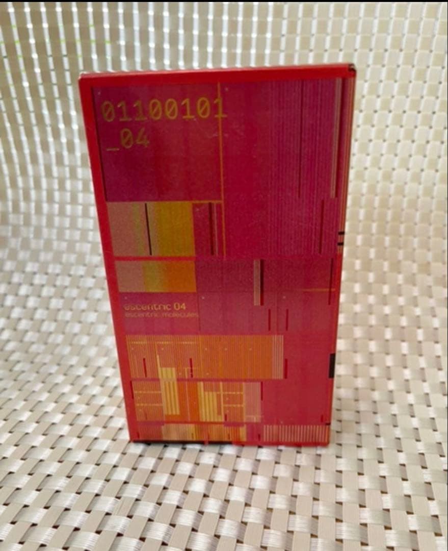 エセントリック　モレキュールズエセントリック04 100ml