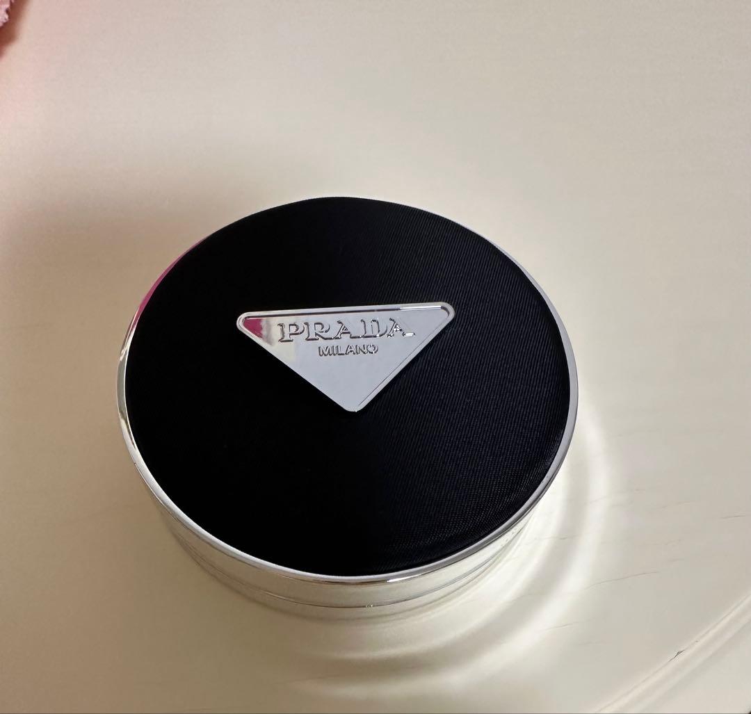 PRADA プラダ メッシュ クッション LC5：クールベースの明るい色 新品