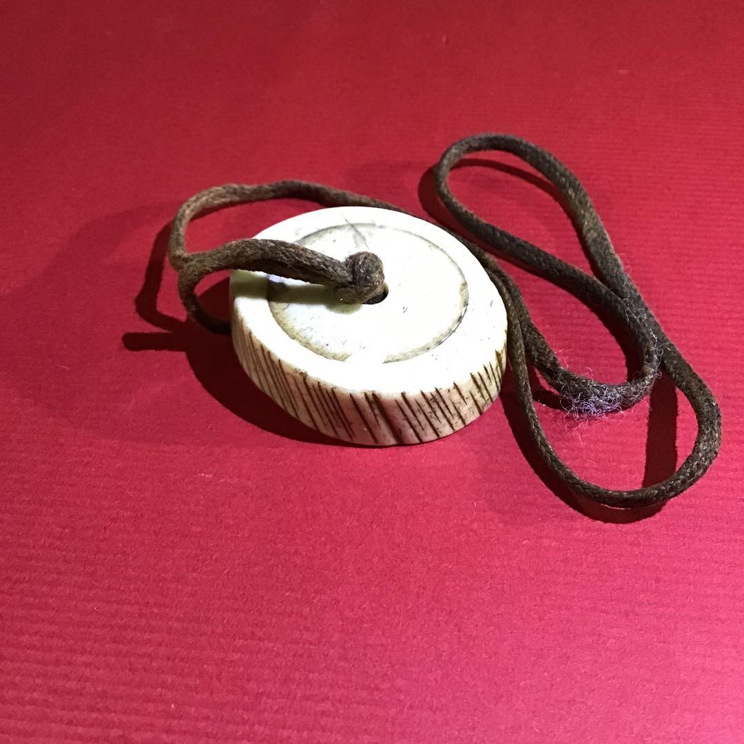 根付け　日本ホンシュウ鹿角材質　N22