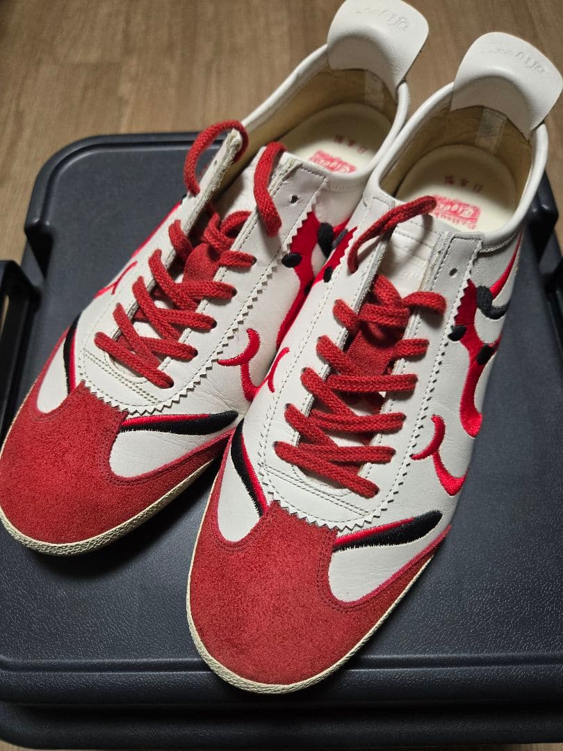 靴 Onitsuka Tiger MEXICO 66 DELUXE