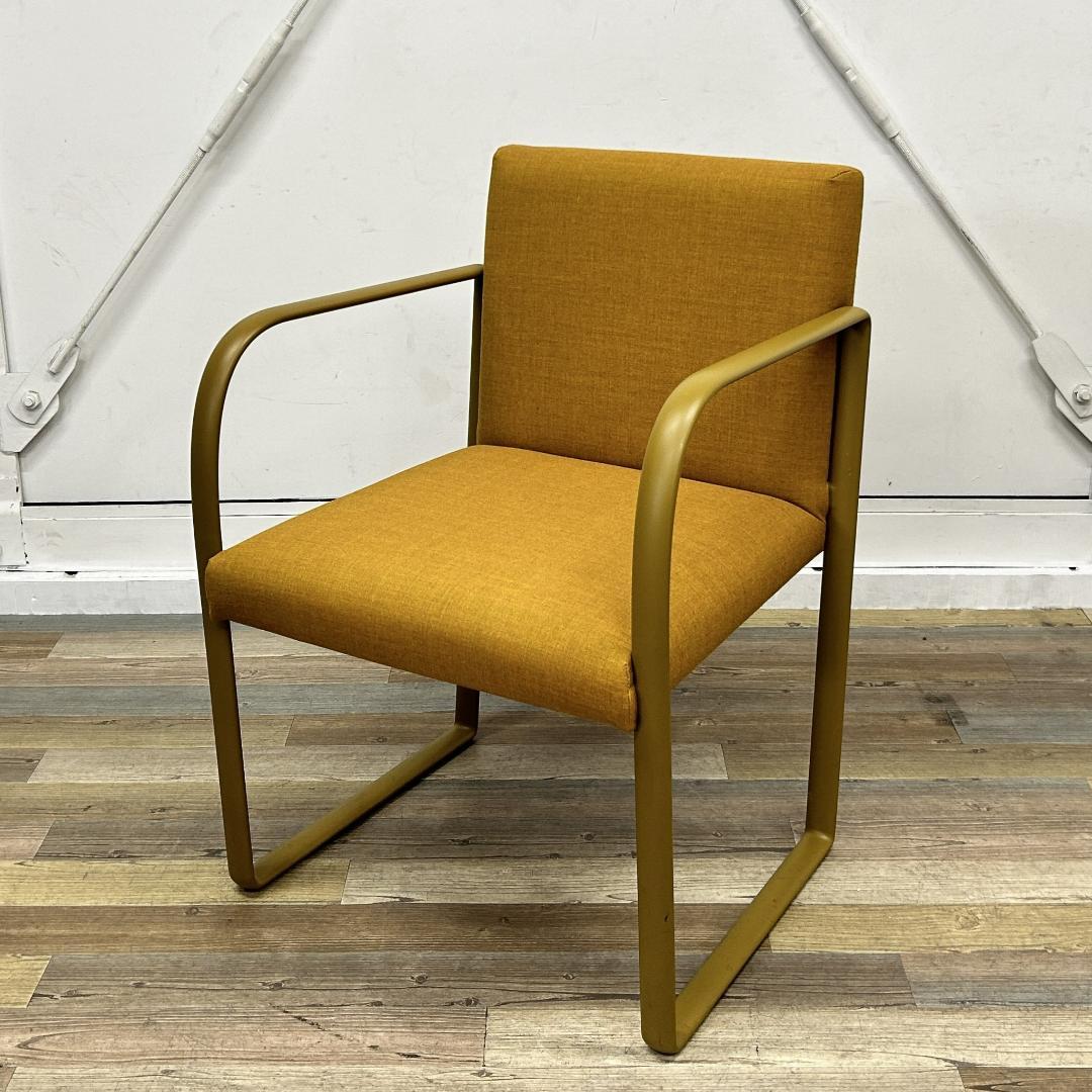 【在庫処分】arper　Arcos　アームチェア　Articolo6100 arper Colina Arm Chair M / アルペール コリーナ アームチェア M 木製