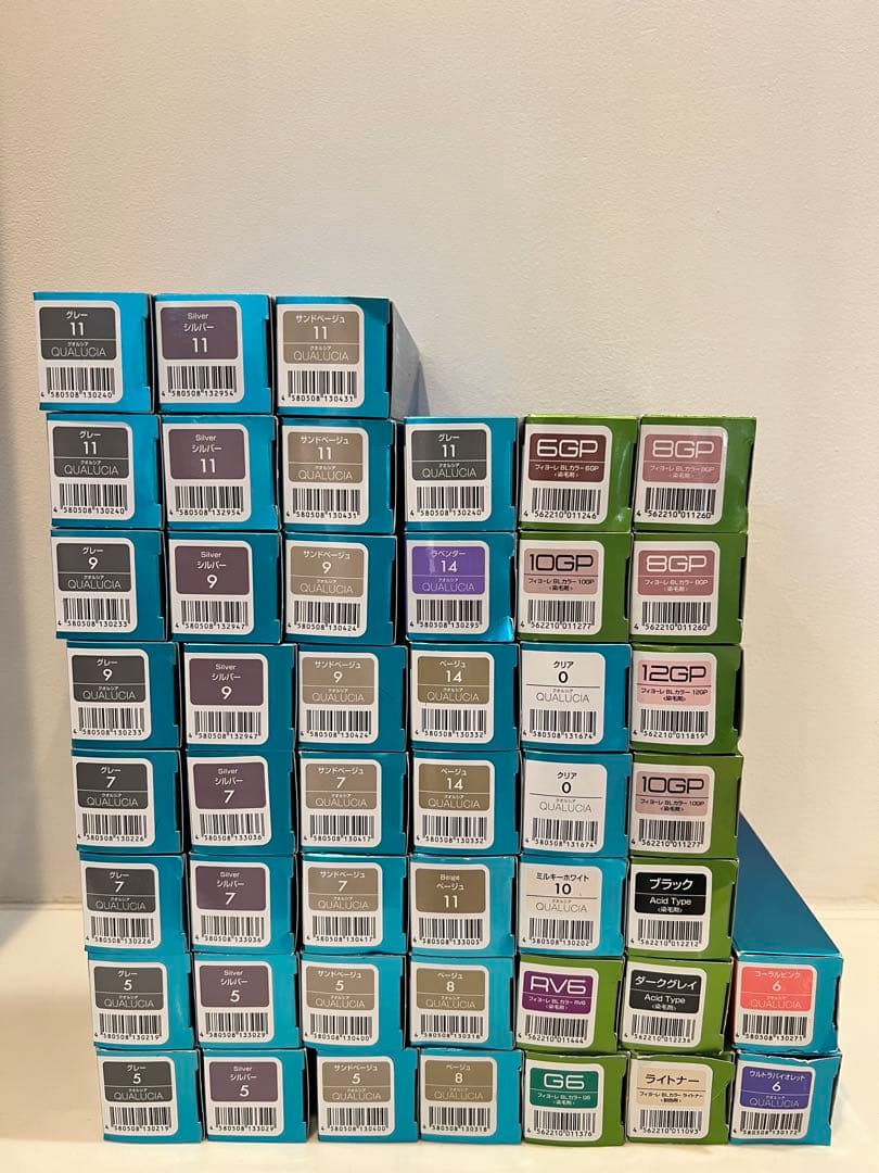 フィョーレ　クオルシア　カラー剤　４５本　おまけ２本　1本300円