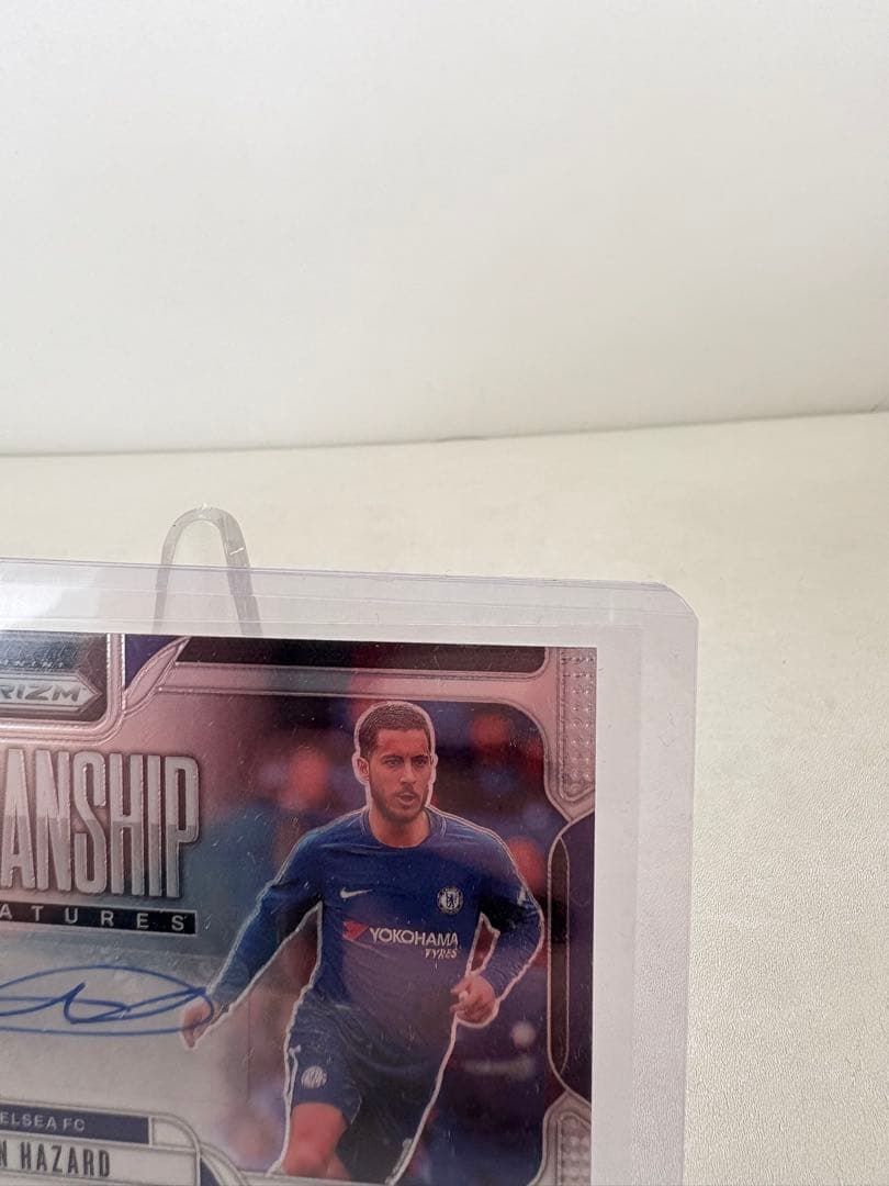 Eden Hazard Prizm auto エデン アザール サイン入りカード - メルカリ