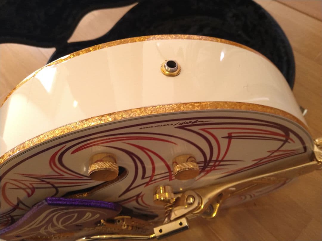 竹*様 限定大特価【ピンストライプ入り】グレッチホワイトファルコン