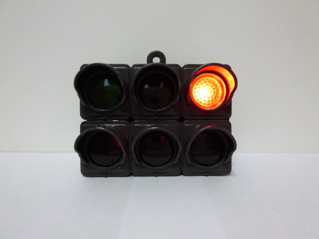 本物志向改造 信号機ガチャ（青色矢印3灯 ブラックグレー マニュアル