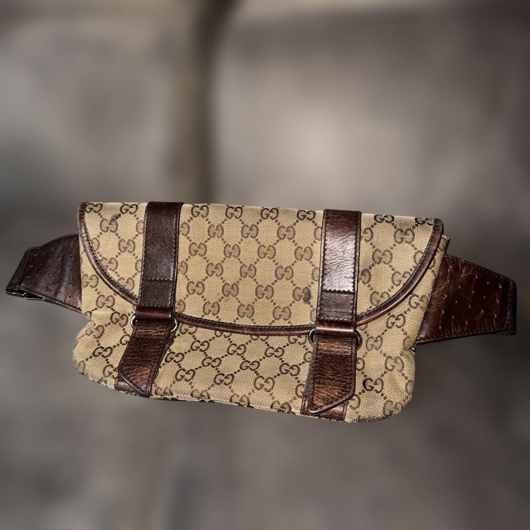 GUCCI ウエストバッグ　GG キャンバス　ベージュ　ブラウン
