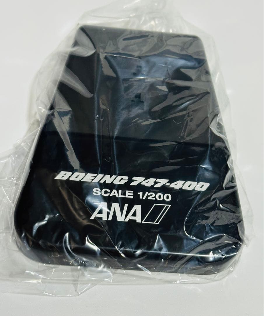 全日空商事 1/200 ANAポケモンジェット B747-400 NH20011 - メルカリ