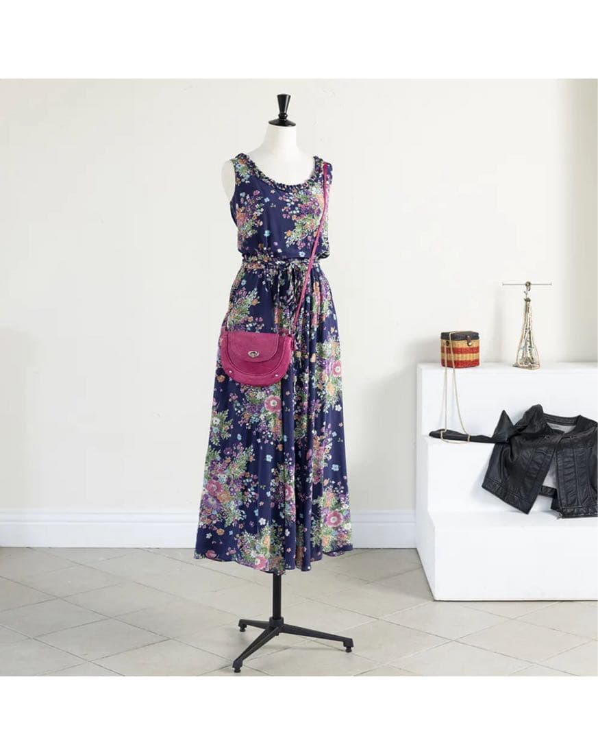 七彩 N-VALUE 女性用トルソー 布製 ブラックスタンド NANASAI - メルカリ