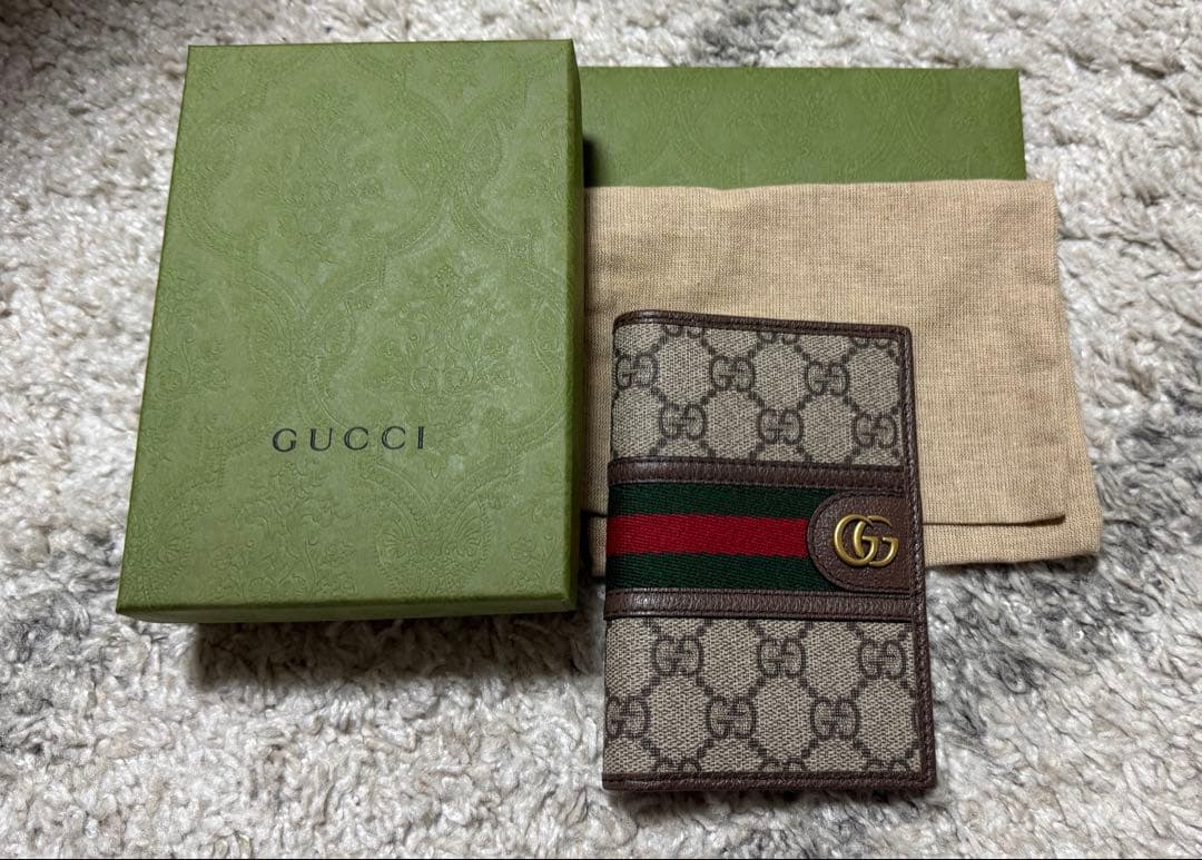GUCCI グッチ パスポートケース 手帳カバー