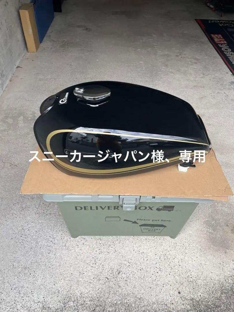 KZ900、KZ1000、Z1、Z2、750D1外装 タンク、テールカウルのみ