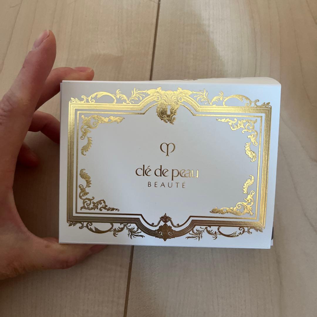 clé de peau BEAUTE 豪華ギフトボックス