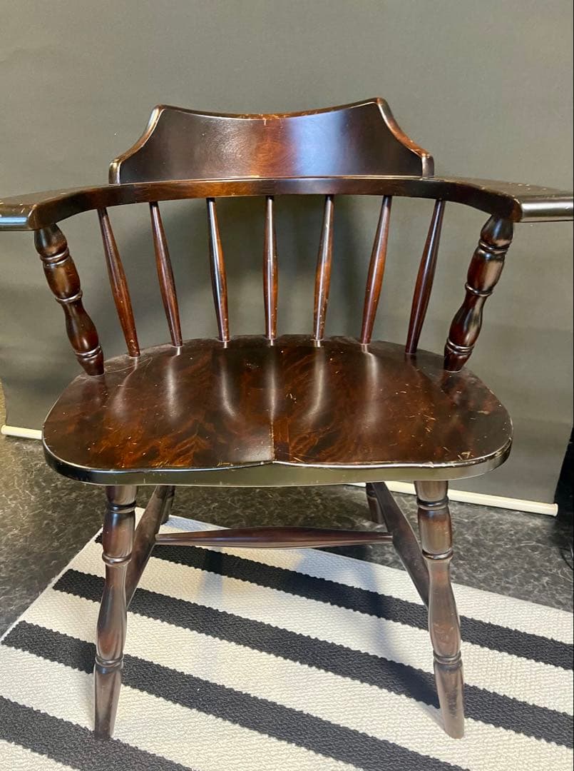 飛騨産業 北海道民芸家具 シリーズ キャプテンチェア ウィンザーチェア 椅子 北海道民芸家具(HOKUMIN)のカバ無垢材を使用した、キャプテンチェア