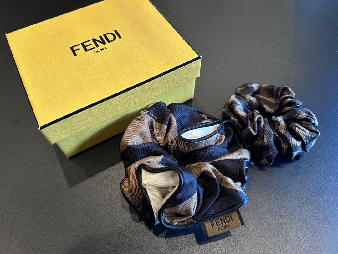 FENDI フェンディ 美品 シュシュ 2点セット