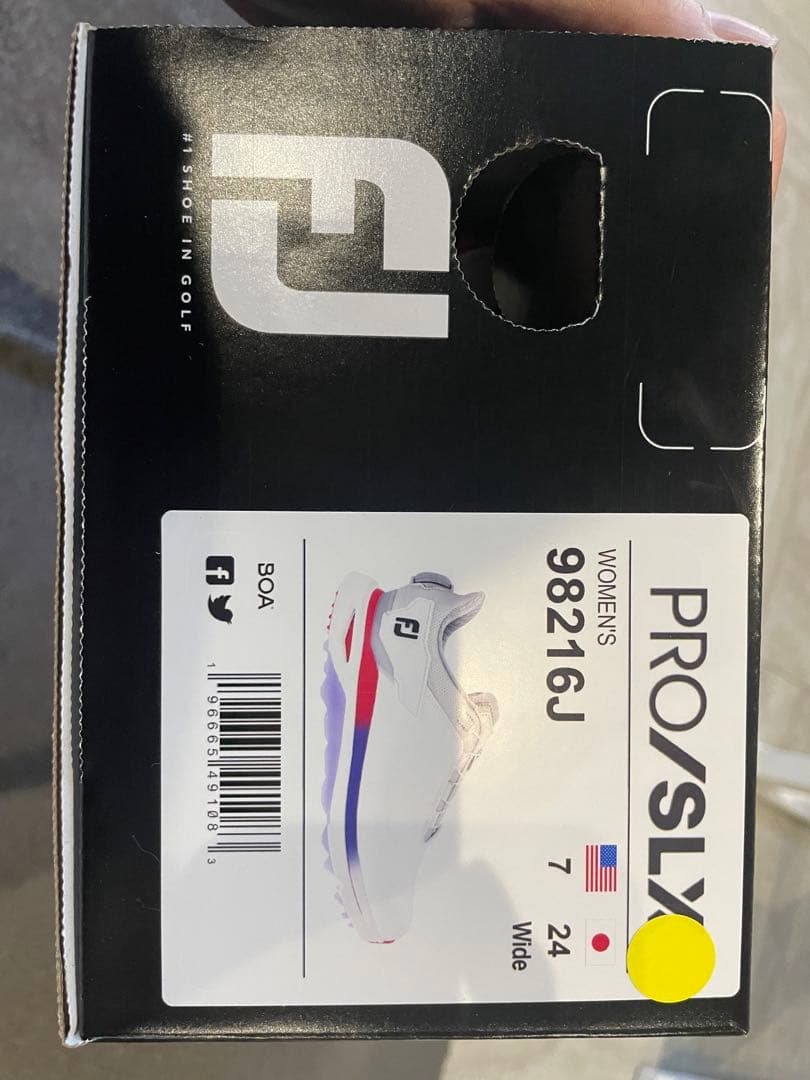 新作レディースフットジョイゴルフシューズ23.5。24の方