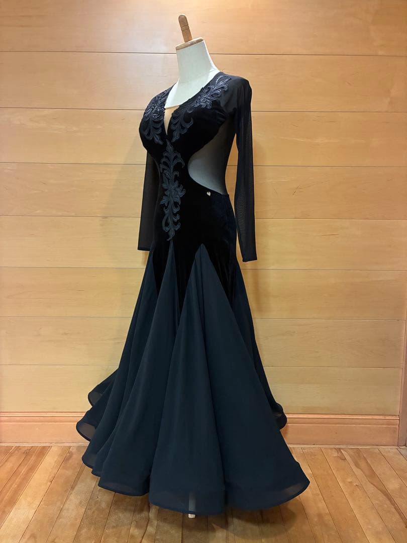 TID M157D】ボールルームワンピース(黒)