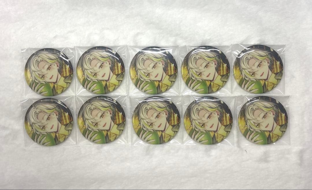 エイトリ 18TRIP 白光糖衣 缶バッジ 10個 - メルカリ