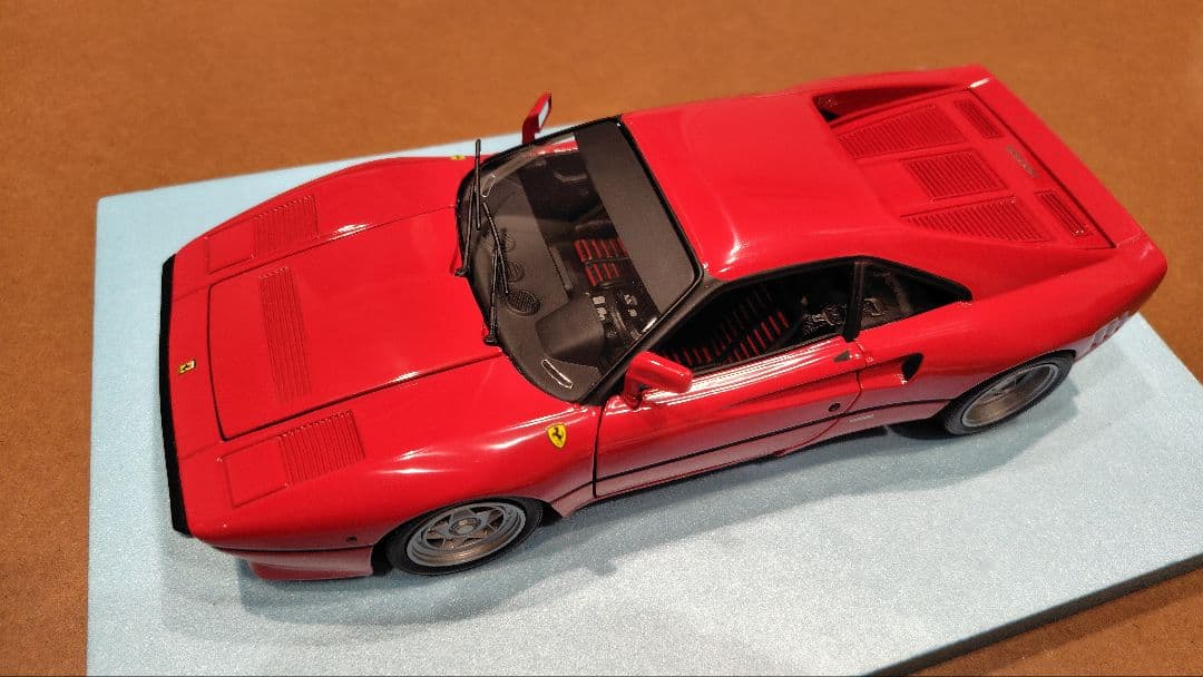 ホットウィール 1/18 フェラーリ 288GTO 赤