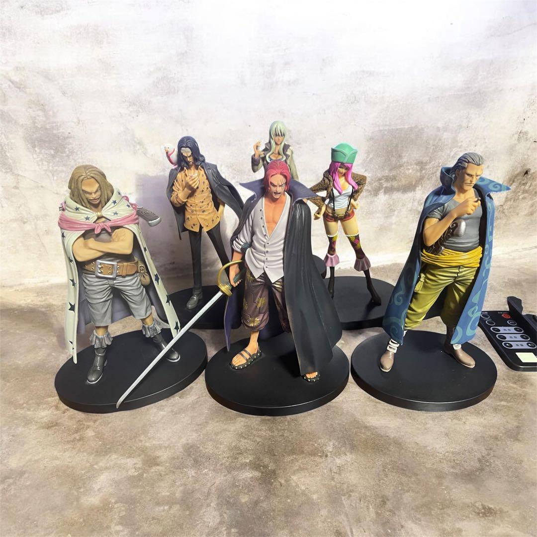 ワンピース フィギュア まとめ売り（麦わらの一味・海軍大将・赤髪海賊団 他）