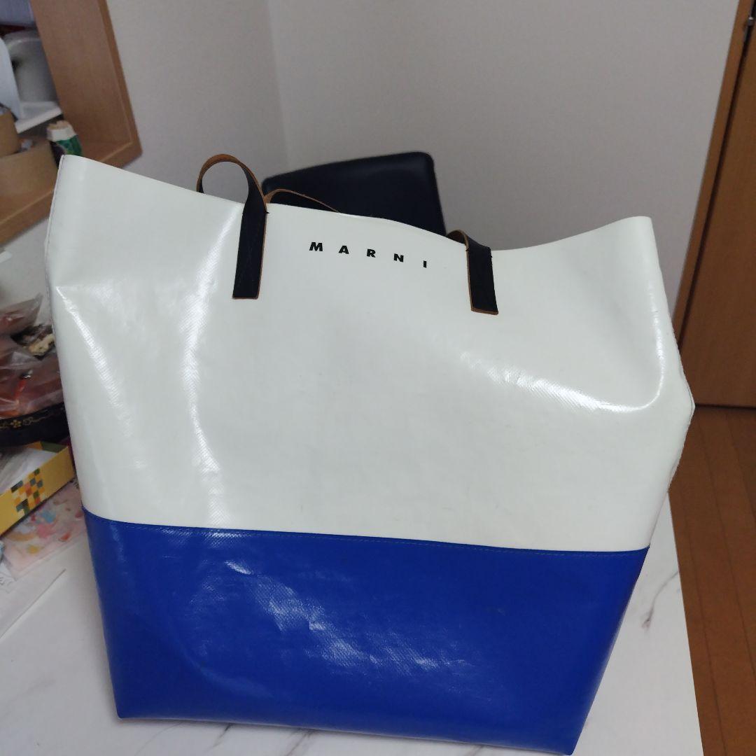 マルニのトートバック