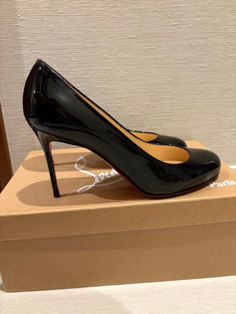 専用　Christian Louboutin 黒 エナメルパンプス　パテント37