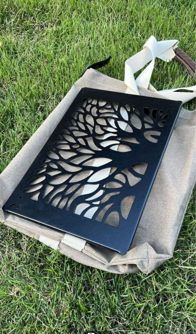 BLACK DESIGN ツリー柄アイアンプレート ※2枚セット - メルカリ