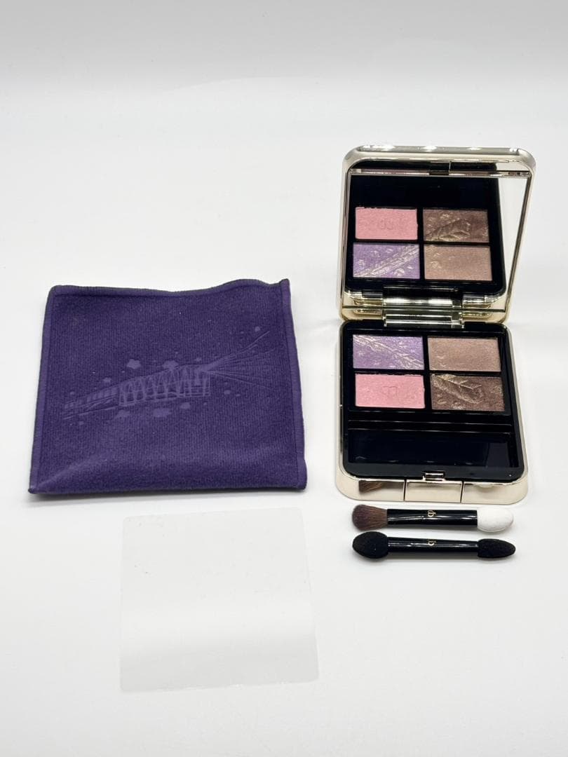 クレ・ド・ポー ボーテ オンブルクルールクアドリ 504 限定Xmasコフレ 2025年クリスマスコフレ】クレ・ド・ポー ボーテ：夢の旅を描いた幻想