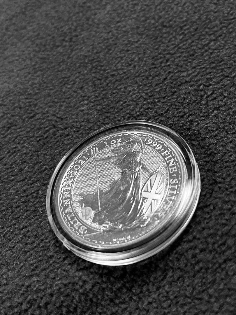 ブリタニア銀貨 1オンス(1oz) 2021年 クリアケース入り 新品 - メルカリ
