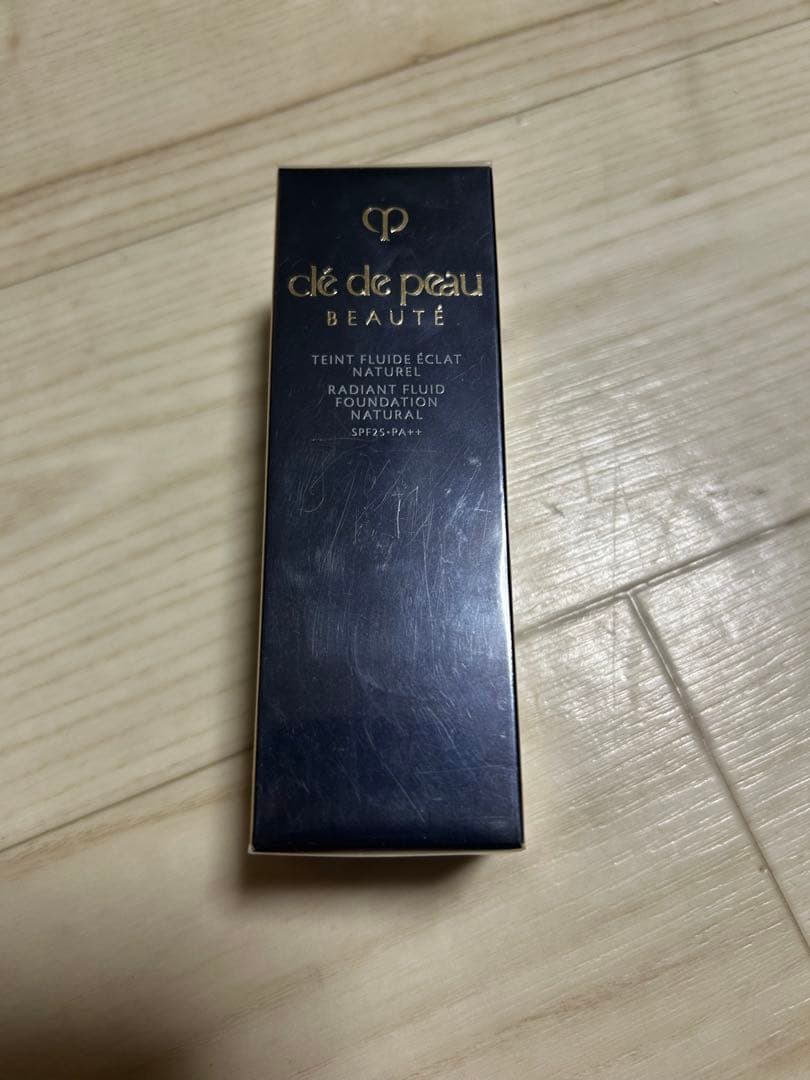 clé de peau タン フルイド エクラ