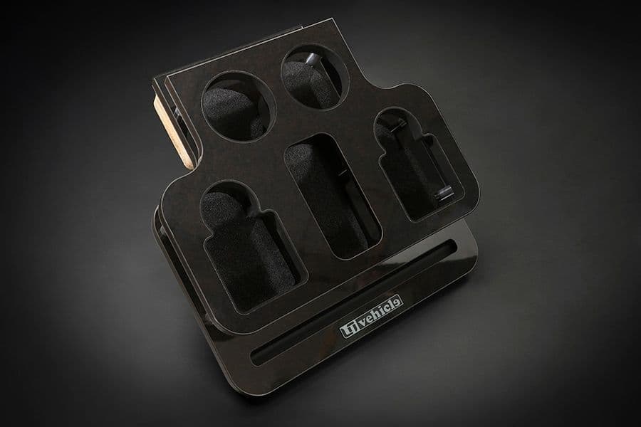 【新品】200ハイエース　ユーアイビークル　リア用マルチホルダー　ダークプライム