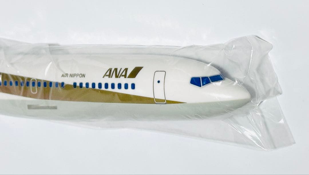 イワヤ 1/130 ANA B737-700 ゴールドジェット スーパーサウンド - メルカリ