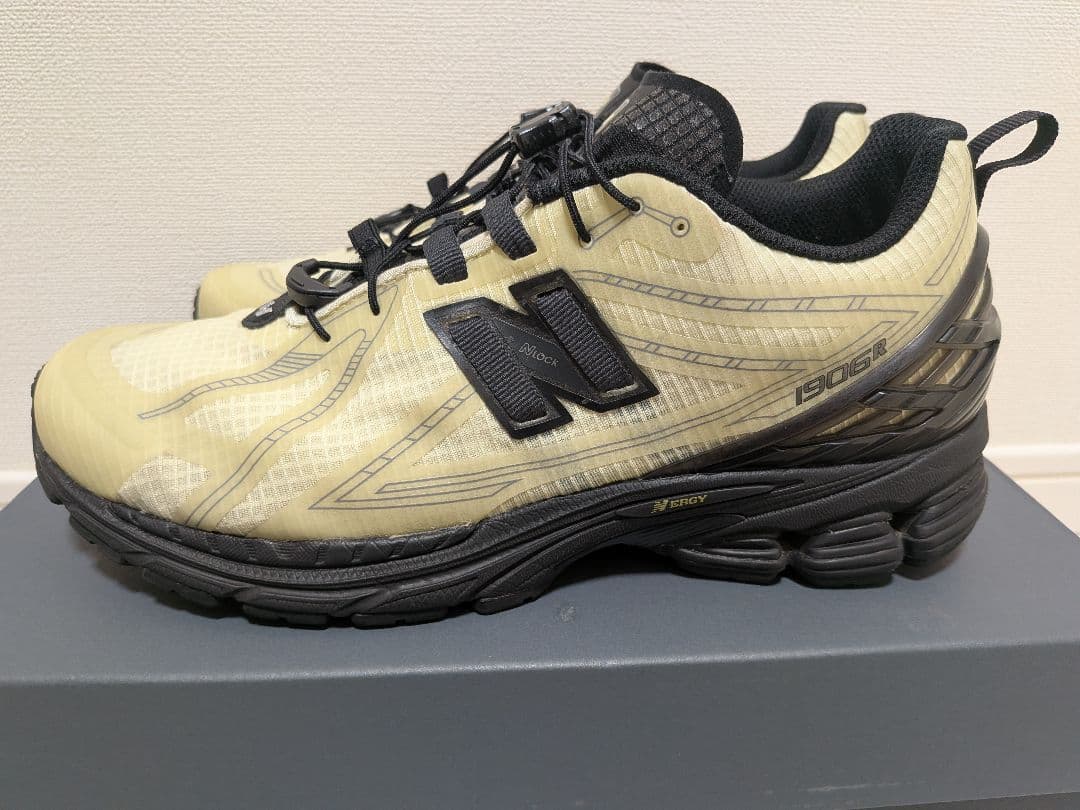 靴 new balance M1906RNP 26.5cm