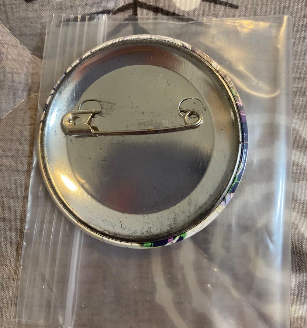 カラマリ 岡崎契 缶バッジ - メルカリ