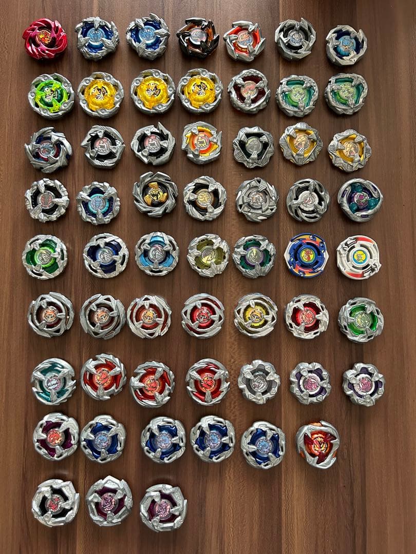 ベイブレードX引退品 パーツ総数160個以上 - メルカリ