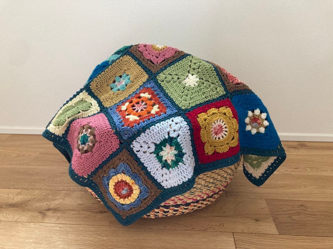 手編み　グラニースクエア　マルチカバー　ブランケット　ハンドメイド　かぎ針編み