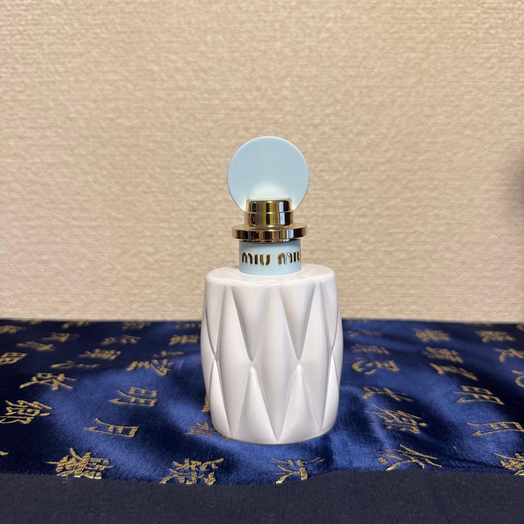 ミュウミュウ フルール ドゥ レ オードパルファム