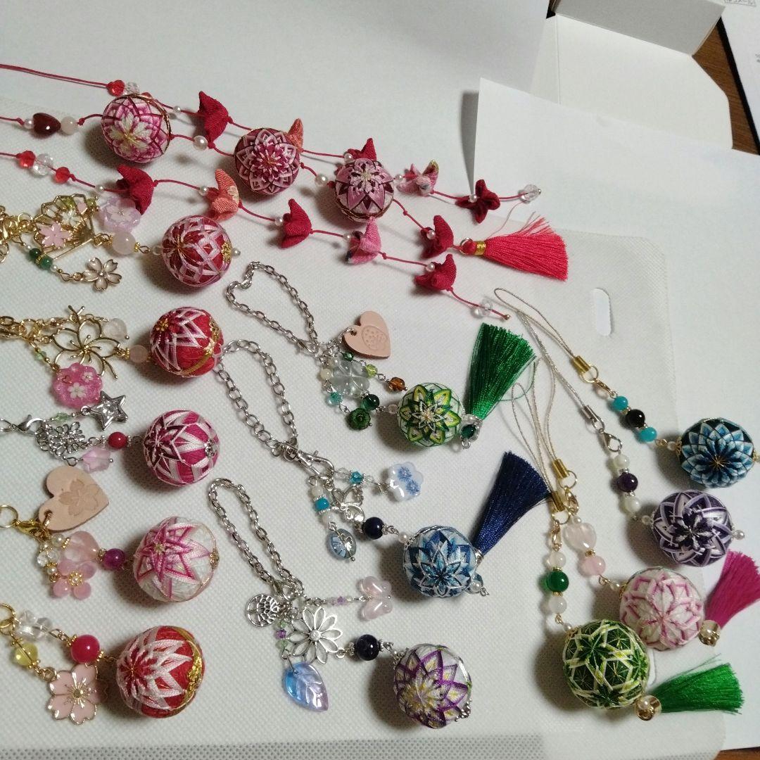 Muriel様専用 絹糸 小さな手まり ストラップ バッグチャーム つるし飾り